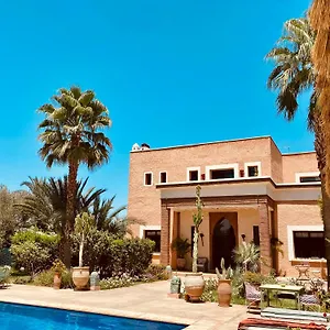 La Des Golfs & Pinkcactus Hotel